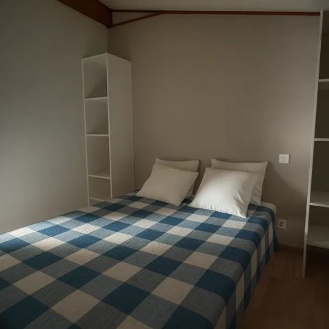 Mobile home 6 persons - Aqua Mobile Home: 2 bedrooms, sleeps 4–6, semi-covered terrace, TV