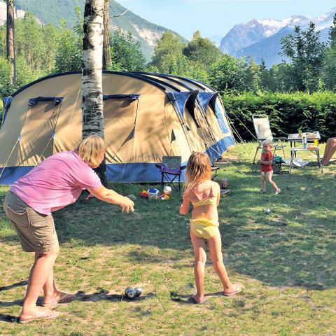 PARCELA - RCN Belledonne | Parcela de camping (2 personas incluidas)