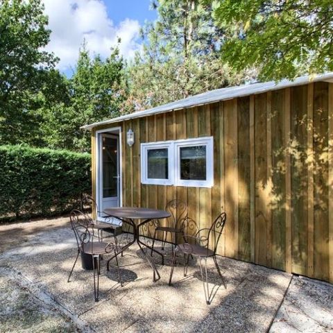 UNUSUAL ACCOMMODATION 4 people - 2-bedroom cabin 16m² - without sanitary facilities