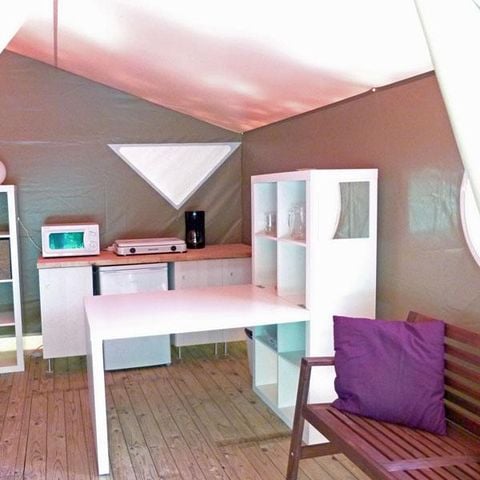 Tente en toile et en bois 4 personnes - LODGE VIVARAIS bord de rivière (sans sanitaires)