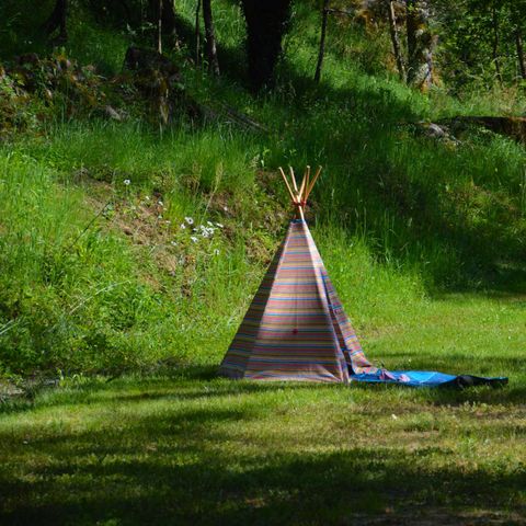 Pitch - Great comfort Near swimming pool, tents only