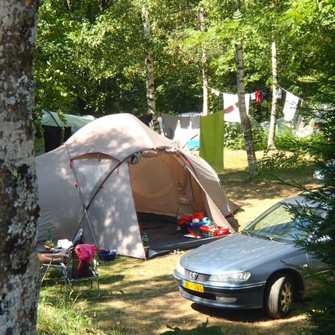 EMPLACEMENT - Grand confort Proche Piscine, uniquement les tentes