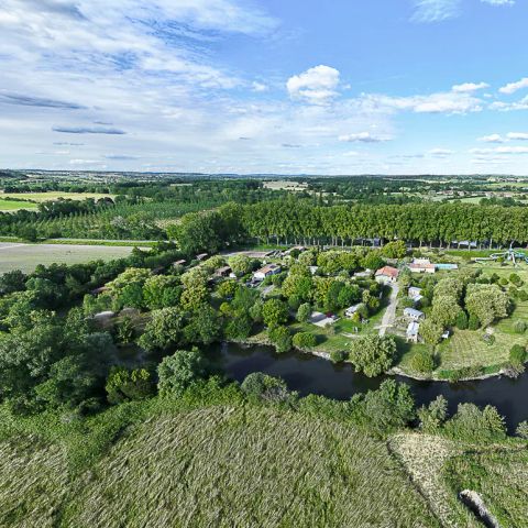 Flower Camping La Dordogne Verte - Camping Dordogne