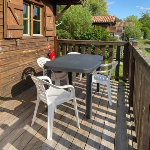 UNUSUAL ACCOMMODATION 4 people - Chalet sur pilotis Confort 2 chambres 30m² - TV - NEW AVEC CLIMATISATION