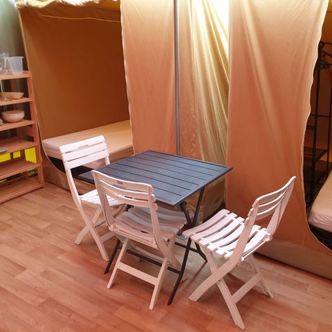 Tent 4 persons - Lodge Nature Standard tent 25m² (2 bedrooms) - without sanitary facilities + Terrace