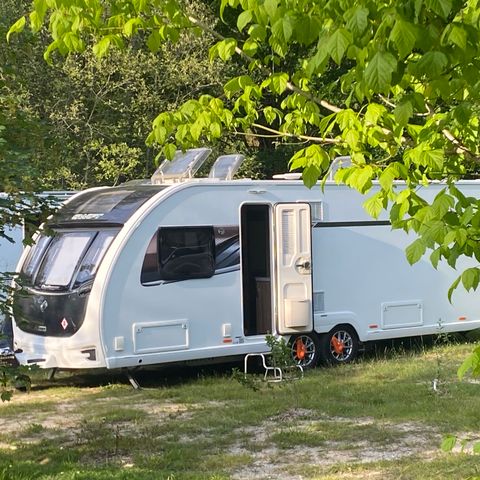 Kampeerplaats - Standplaats voor 2 personen + 1 auto