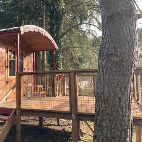 UNUSUAL ACCOMMODATION 4 people - La Roulotte - Insolite 5* with its 2/4 person cabin