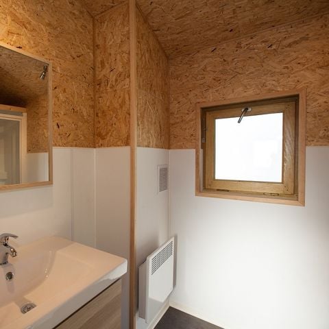 EMPLACEMENT - Emplacement avec Sanitaire privé 4*