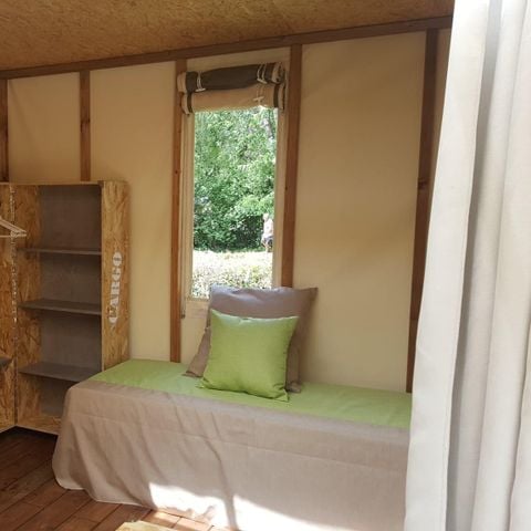 Glampingtent 4 personen - Bungalow Maori Confort 17m² 2 kamers - (zonder sanitair - zonder water) 2/4 pers