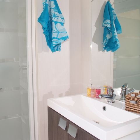 MOBILE HOME 6 people - Comfort mobile home 29m² 3 bedrooms + covered terrace + air conditioning + TV 6 pers