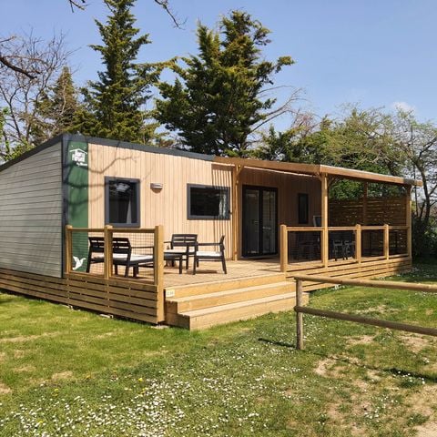 MOBILHOME 6 personnes - COTTAGE Premium 35m² 3 chambres + TV + Lave-vaisselle + climatisation + terrasse XL semi-couverte 1/6 pers