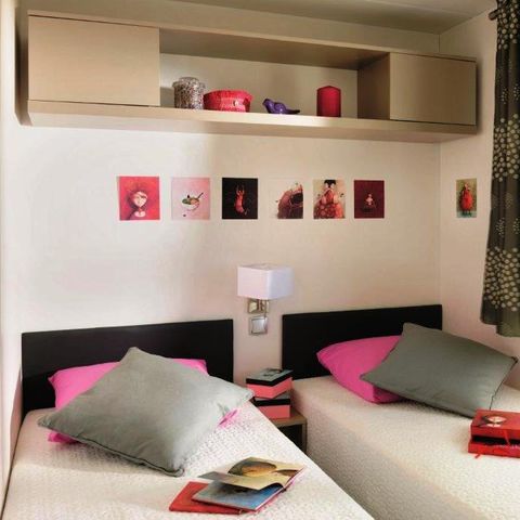 MOBILHOME 4 personnes -  Mobil home Premium 27m² (2 chambres) + terrasse couverte +Lave vaisselle + TV + Climatisation 4 pers