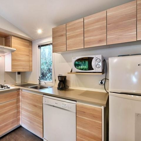 MOBILHOME 6 personnes -  Mobil home Premium 31m² (3 chambres) + terrasse couverte + Lave vaisselle + TV + Climatisation 6 pers