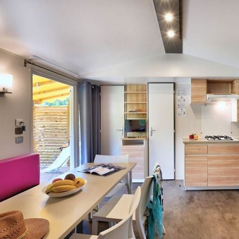 MOBILHOME 6 personnes -  Mobil home Premium 31m² (3 chambres) + terrasse couverte + Lave vaisselle + TV + Climatisation 6 pers