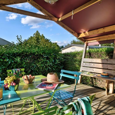 Glampingtent 4 personen - Freeflower Confort 22m² (2 kamers) + Overdekt terras 5 personen