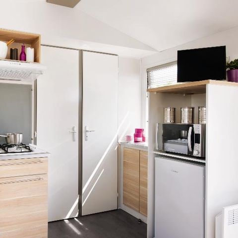 BUNGALOW 4 personnes - Mobil home Confort 23/27m² - 2 chambres - terrasse couverte + TV 4 pers