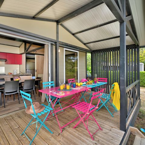 CHALET 6 people - Chalet Confort 35m² (3 bedrooms) + covered terrace + TV 6 pers