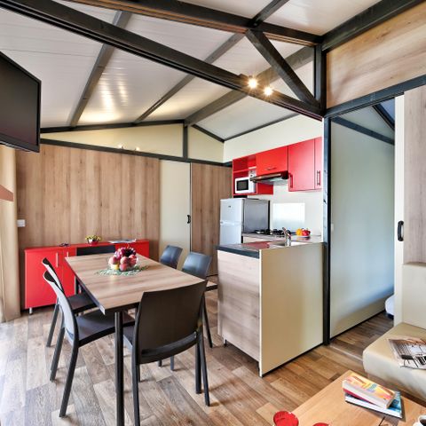CHALET 6 people - Chalet Confort 35m² (3 bedrooms) + covered terrace + TV 6 pers