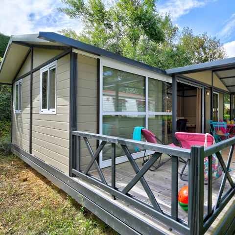 CHALET 6 people - Chalet Confort 35m² (3 bedrooms) + covered terrace + TV 6 pers