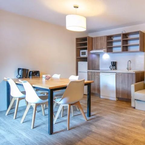 Piso 8 personas - 4 habitaciones 8 personas