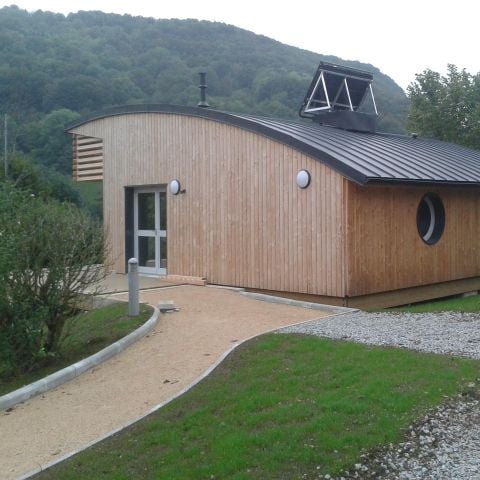 CHALET 6 personnes - 2 chambres - Adapté pour personne à mobilité réduite (PMR)