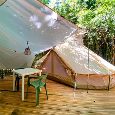 Tente en toile et en bois 3 personnes - Lodge toilé dans les bambous