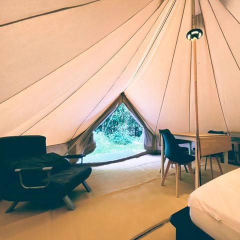 Tente en toile et en bois 4 personnes - Lodge toilé dans les bambous