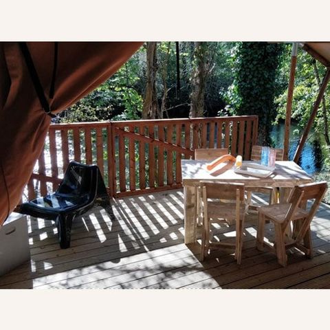 Wohnzelt auz holz 4 personen - LUXUS-LODGE AM FLUSSUFER