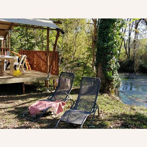 Tent van canvas en hout 4 personen - LUXE LODGE AAN DE RIVIER