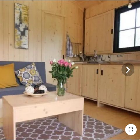 Chalet 5 personen - Cottage premium (2022) am Flussufer, 2 Zimmer, überdachte Terrasse 5 Pers.