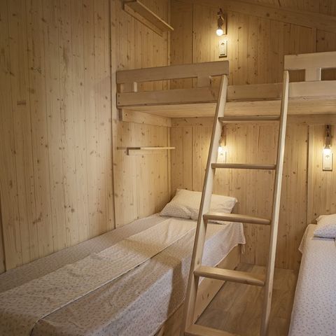 Chalet 5 personen - Cottage premium (2022) am Flussufer, 2 Zimmer, überdachte Terrasse 5 Pers.