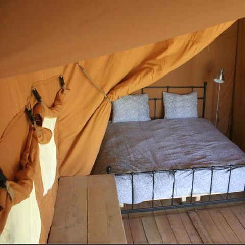 Canvas and wooden tent 5 persons - Lodge Safari 35 m² - 2 bedrooms - 10 m² covered terrace
