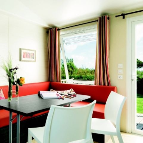 Stacaravan 4 personen - Stacaravan Le CHENE Dimanche ( 2 slaapkamers)Groot terras+ TV