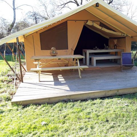 Canvas and wooden tent 4 persons - SAFARI TENT (WITHOUT SANITARY FACILITIES)