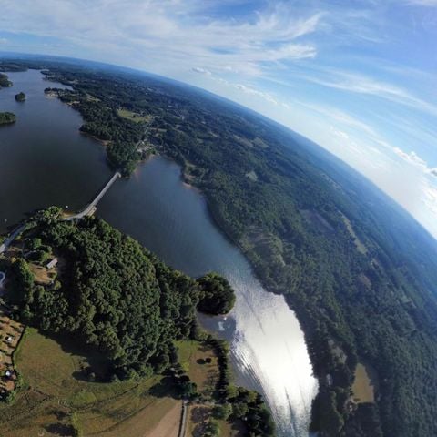 EMPLACEMENT - Emplacement M 85-99m²