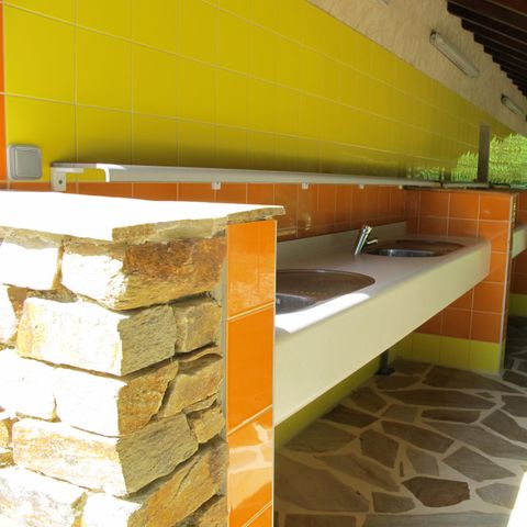 EMPLACEMENT - Standard - Vue sur la rivière - Sur plan du camping de 26 à 49