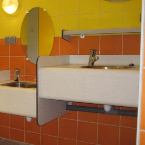 EMPLACEMENT - Belle Vue  - Vue sur rivière  - Sur plan du camping de 1 à 25