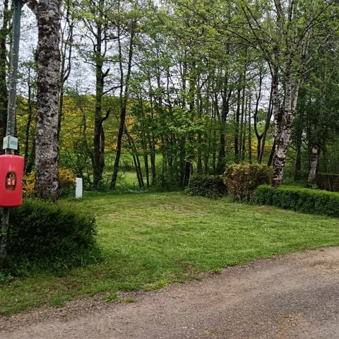 STAANPLAATS - laagseizoenplaats