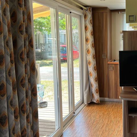 Mobilheim 5 Personen - Classic XL | 2 Zi. | 4/5 Pers. | Erhöhte Terrasse | 2 Bäder | TV