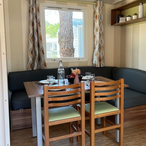 Mobilheim 5 Personen - Classic XL | 2 Zi. | 4/5 Pers. | Erhöhte Terrasse | 2 Bäder | TV