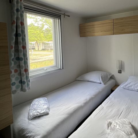 Mobilheim 6 Personen - Comfort XL | 3 Schlafz. | 6 Pers. | Erhöhte, nicht überdachte Terrasse | 2 Bäder | TV