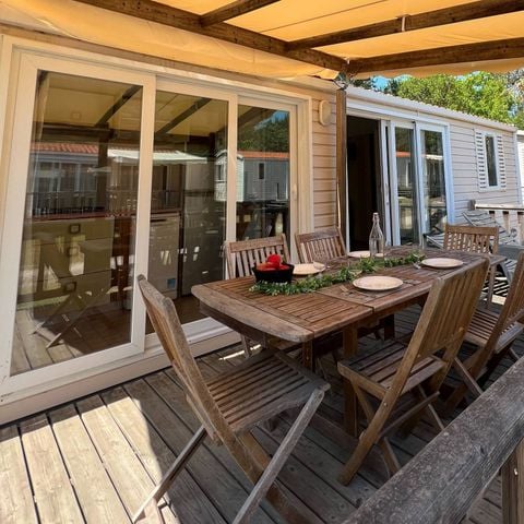 Mobilheim 4 Personen - Classic | 2 Schlafz. | 4 Pers. | Erhöhte Terrasse | 2 Bäder | TV