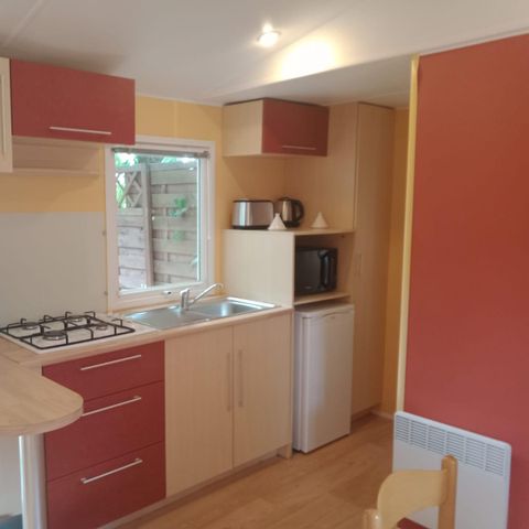 BUNGALOW 6 personnes - Mobilhome Standard 22-28m² - 2 chambres - terrasse couverte + TV* 4/6 pers