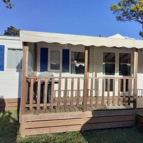 Stacaravan 8 personen - Confort 24-34m² - 3 kamers - overdekt terras + TV* (in het Frans)