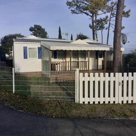 CASA MOBILE 8 persone - Confort 24-34m² - 3 camere da letto - terrazza coperta + TV* (in francese)