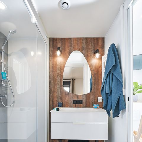 MOBILHOME 6 personas - Premium 22-28m² - 2 habitaciones + TV + Terraza cubierta y ropa de cama desechable incluida* *)