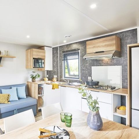 MOBILHOME 6 personas - Premium 22-28m² - 2 habitaciones + TV + Terraza cubierta y ropa de cama desechable incluida* *)