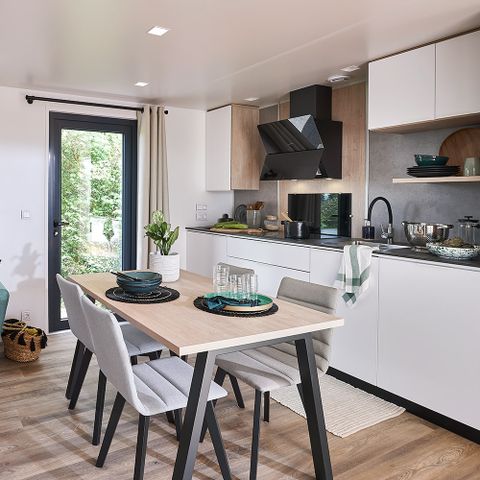 MOBILHOME 8 personas - Premium 30-40m² - 3 habitaciones + TV + Terraza cubierta y sábanas desechables incluidas