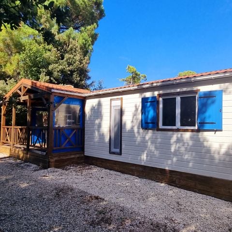 Chalet 6 Personen - 58m² - 3 Schlafzimmer - 2 Badezimmer - überdachte Terrasse + Klimaanlage + TV + LV + Backofen*.