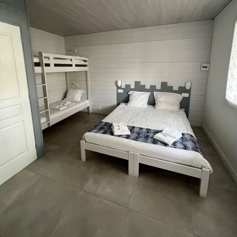 CHAMBRE 4 personnes - CHAMBRE FAMILLE 4 personnes